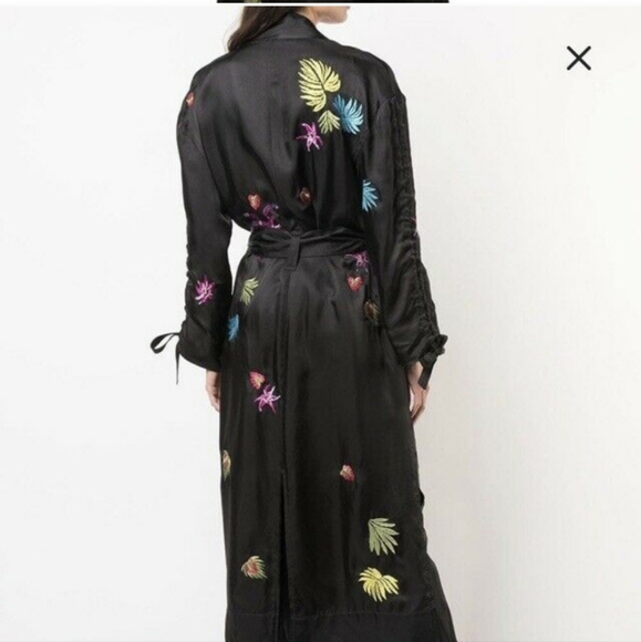 Cinq a sept aziza black multi embroidered kimono jacket robe M/L NWT msrp $795 - Picture 2 of 9